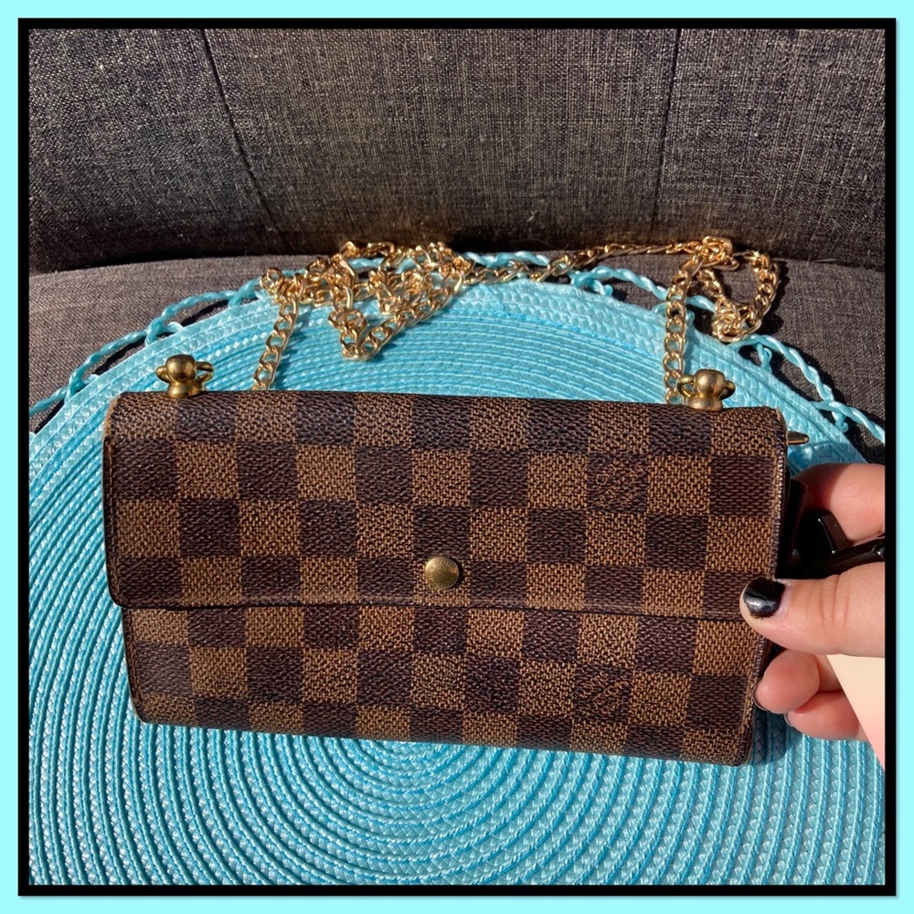 AUTHENTIC Louis Vuitton Damier Porte Feuille Crossbody